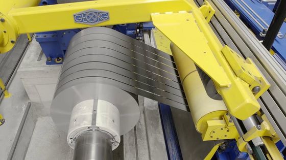 JIS G3321 / ASTM A792M G90 G550 G350 Zinc Coating Galvanized Steel Slit Strip / Gi Narrow Coil Seaworthy Paket Ekspor