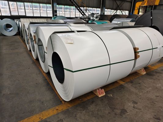 3003H26 Aluminium Perunggu Warna-dilapisi Aluminium Gutters Dan Downpipes 0.45 * 1000 Warna-dilapisi Koil Aluminium