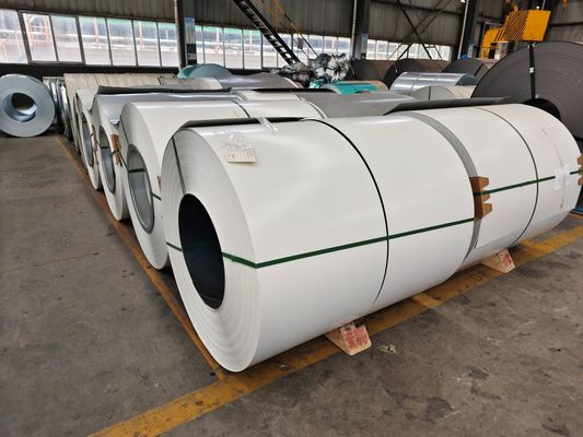 RAL9002 Koil Baja Putih Digunakan Untuk Pintu Rolling Cat Galvanized Z100 Koil strip